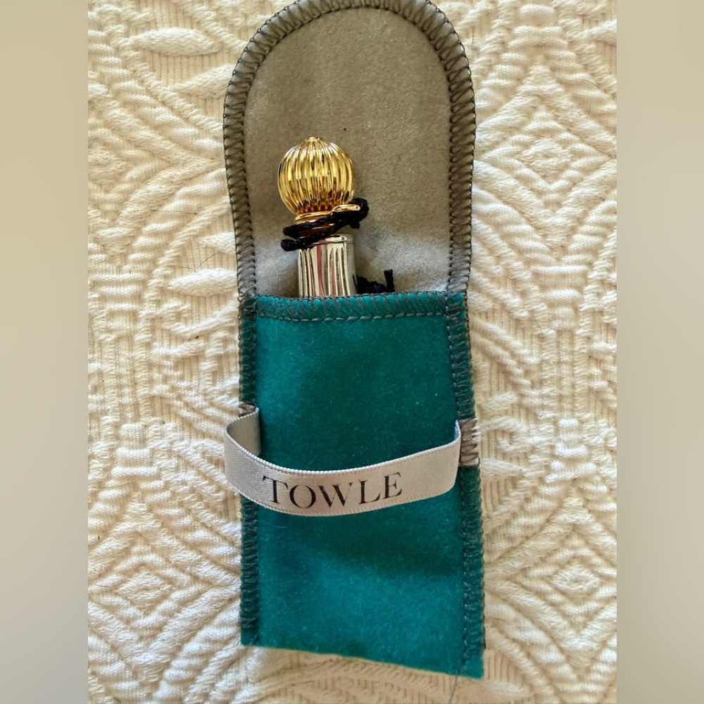 Towle Sterling Silver Art Deco Fluted Perfume Bottle and pouch - Picture 7 of 7